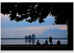 f/8, 1/100 sec, at 70mm, 100 ISO, on a Canon EOS 5D Mark II