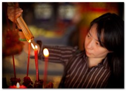 f/1.6, 1/100 sec, at 85mm, 125 ISO, on a Canon EOS 5D Mark II