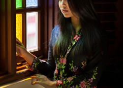 f/2.8, 1/50 sec, at 80mm, 100 ISO, on a Canon EOS 5D Mark II