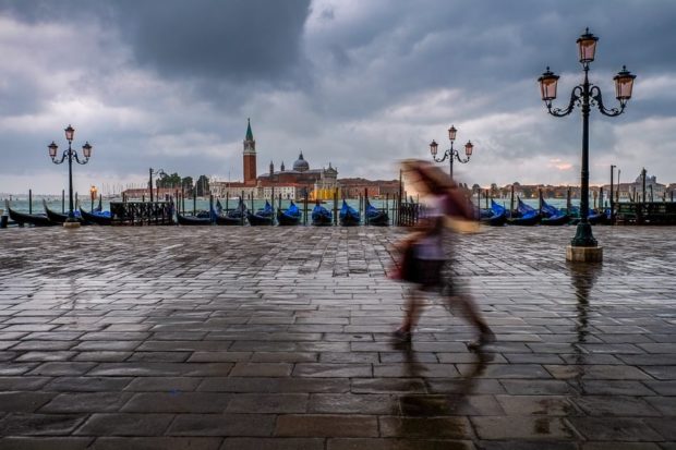 f/4, 1/9 sec, at 19.1mm, 200 ISO, on a X-Pro1